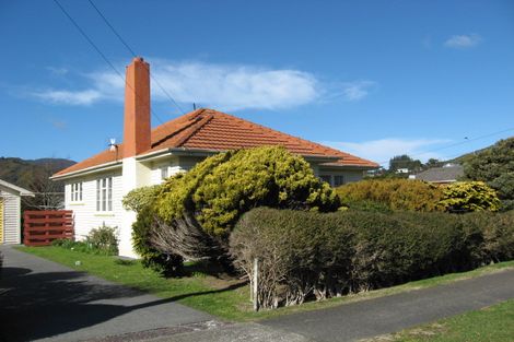 Photo of property in 4 Arthur Street, Wainuiomata, Lower Hutt, 5014