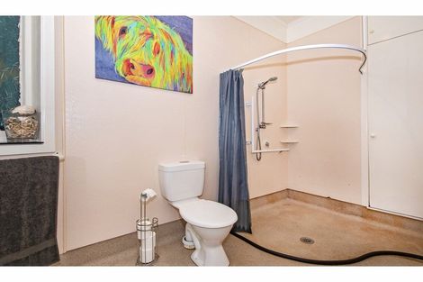 Photo of property in 8 Shortland Street, Regent, Whangarei, 0112