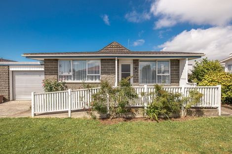 Photo of property in 27 Romilly Street, Westport, 7825