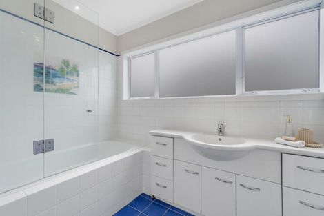 Photo of property in 22 Andrea Place, Sunnyhills, Auckland, 2010