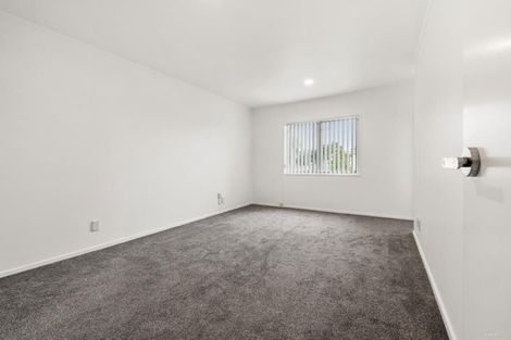 Photo of property in 2/242 Pakuranga Road, Pakuranga Heights, Auckland, 2010