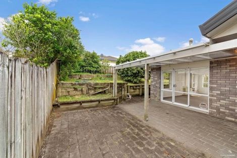 Photo of property in 11 Owl Court, Unsworth Heights, Auckland, 0632