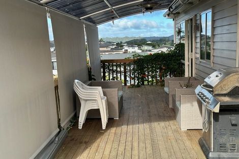 Photo of property in 16 San Casello Rise, Henderson, Auckland, 0612