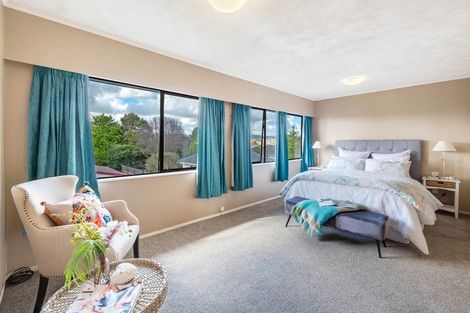 Photo of property in 2/4 Albert Street, Papakura, 2110