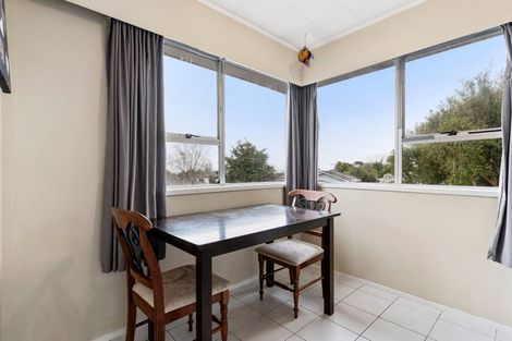 Photo of property in 1/14 Waari Avenue, Sunnyvale, Auckland, 0612