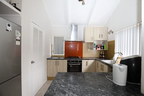 Photo of property in 91 Everglade Drive, Totara Heights, Auckland, 2105