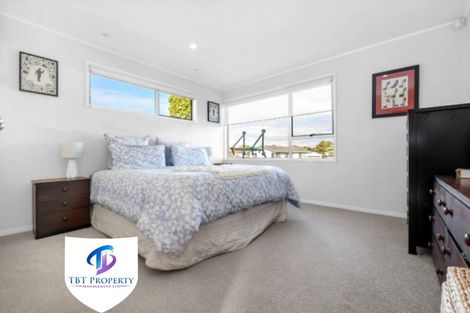Photo of property in 2 Gambare Place, Wattle Downs, Auckland, 2103