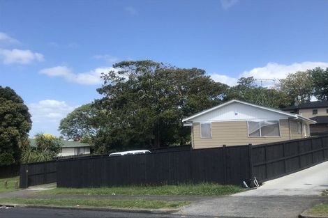 Photo of property in 7 Caringbah Drive, Papatoetoe, Auckland, 2025