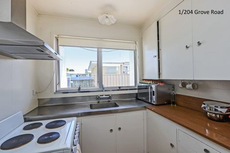 Photo of property in 1/204 Grove Road, Mayfair, Hastings, 4122
