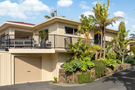 Photo of property in 2/1004 Papamoa Beach Road, Papamoa Beach, Papamoa, 3118