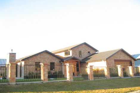 Photo of property in 10 Mathias Terrace, Arthurs Point, Queenstown, 9371