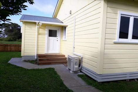 Photo of property in 1 Frood Street, Bulls, 4818