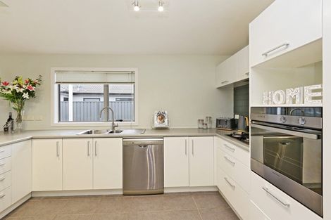 Photo of property in 14 Pacific Avenue, Poraiti, Napier, 4112