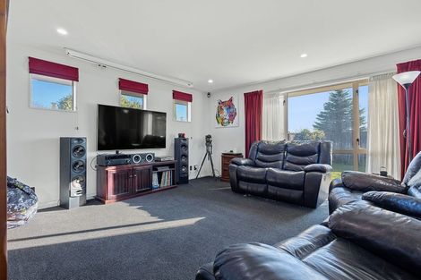 Photo of property in 19 Springs Road, Hornby, Christchurch, 8042