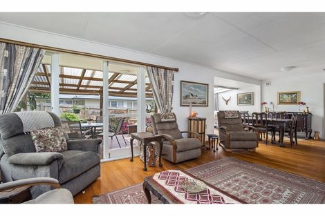 Photo of property in 94 Kitchener Road, Waiuku, 2123