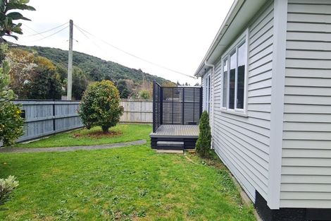 Photo of property in 35 Bledisloe Crescent, Wainuiomata, Lower Hutt, 5014