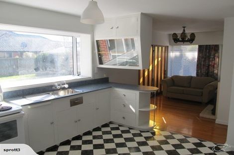 Photo of property in 112 Inwoods Road, Parklands, Christchurch, 8083