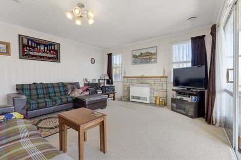 Photo of property in 6 Cohen Place, Milson, Palmerston North, 4414