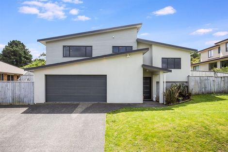 Photo of property in 12 Abel Glen, Aotea, Porirua, 5024