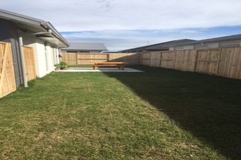 Photo of property in 66 Penetaka Heights, Pyes Pa, Tauranga, 3112