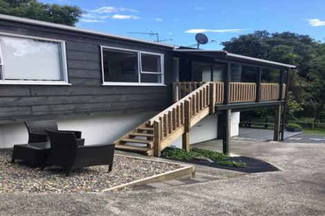 Photo of property in 2/9 Scarlock Avenue, Browns Bay, Auckland, 0630