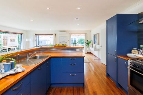 Photo of property in 15 Salisbury Avenue, Terrace End, Palmerston North, 4410