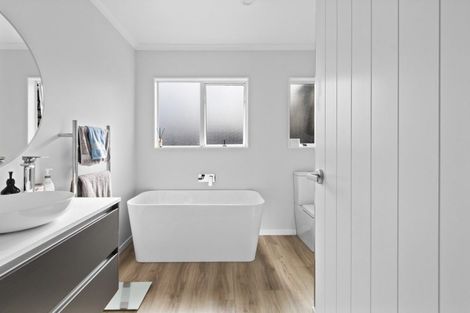 Photo of property in 7 Garland Drive, St Andrews, Hamilton, 3200