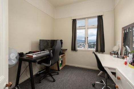 Photo of property in 16 Glendavar Street, Berhampore, Wellington, 6023