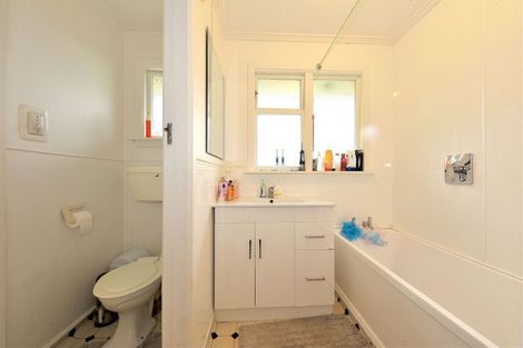 Photo of property in 2 Aileen Place, Upper Riccarton, Christchurch, 8041