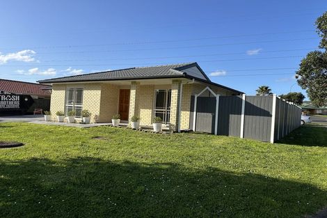 Photo of property in 60 Medvale Avenue, Flat Bush, Auckland, 2019