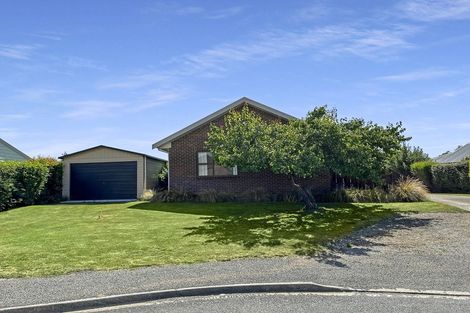 Photo of property in 13 Benmore Place, Omarama, 9412