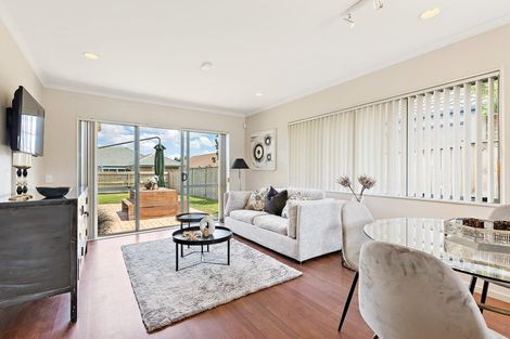 Photo of property in 4 Montecito Place, Golflands, Auckland, 2013