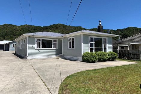 Photo of property in 1/173 Wainuiomata Road, Wainuiomata, Lower Hutt, 5014