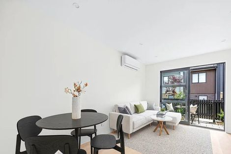 Photo of property in 3/476 West Coast Road, Glen Eden, Auckland, 0602