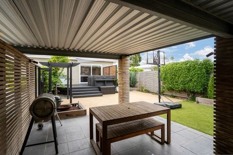 Photo of property in 46 Bowen Street, Cambridge, 3434