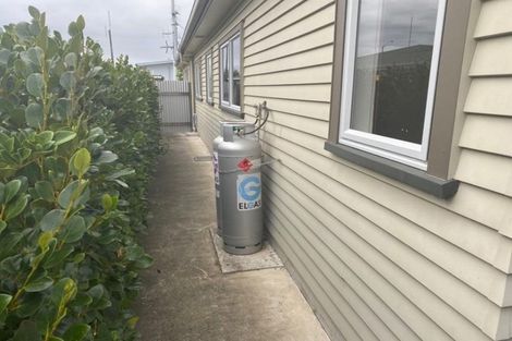 Photo of property in 8a Neeve Place, Taradale, Napier, 4112