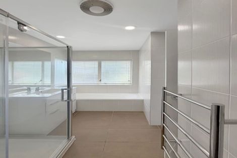 Photo of property in 56 Kilimanjaro Drive, Northpark, Auckland, 2013