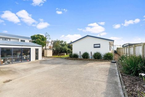 Photo of property in 13 Stevenson Road, Clarks Beach, 2122