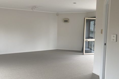 Photo of property in 109-111 Parrs Cross Road, Glen Eden, Auckland, 0612