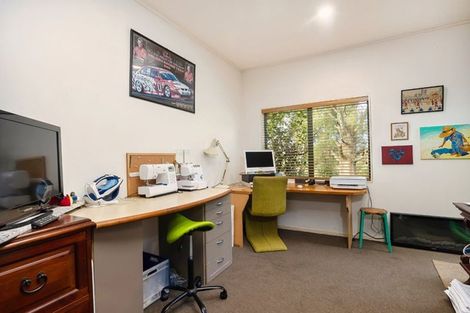 Photo of property in 37 Wilsons Road, Saint Martins, Christchurch, 8022