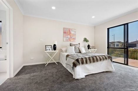 Photo of property in 11 Black Beech Crescent, Takanini, 2110