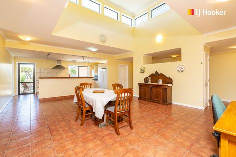 Photo of property in 1 Joshua Place, Helensburgh, Dunedin, 9010