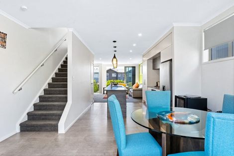 Photo of property in 91 Karepiro Drive, Stanmore Bay, Whangaparaoa, 0932