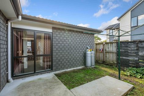 Photo of property in 8a Martin Road, Manurewa, Auckland, 2102