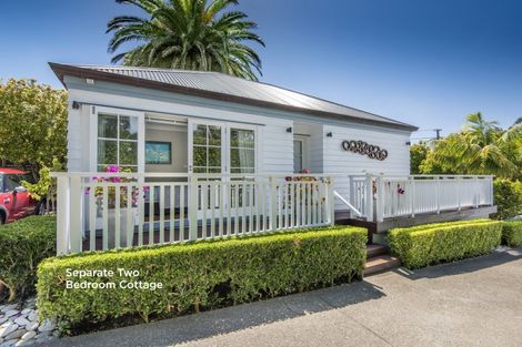 Photo of property in 13 Stanley Point Road, Stanley Point, Auckland, 0624