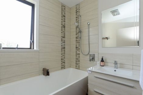 Photo of property in 84 Ferry Road, Clive, 4102