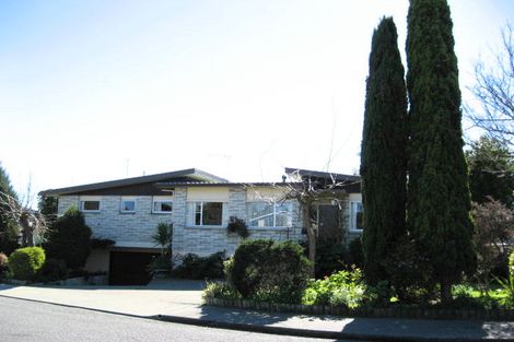 Photo of property in 1 Ashford Place, Havelock North, 4130