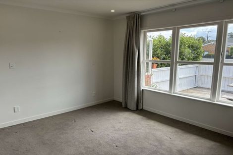 Photo of property in 2/45 Rawhiti Road, One Tree Hill, Auckland, 1061
