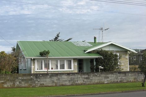 Photo of property in 5 Mosston Road, Castlecliff, Whanganui, 4501