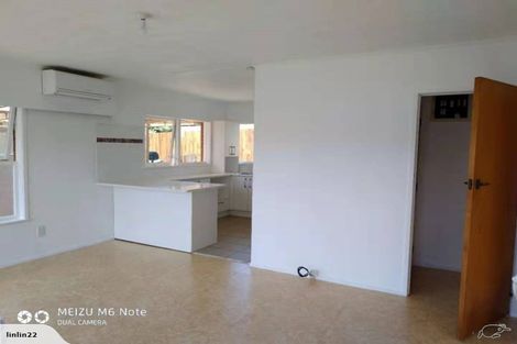 Photo of property in 1/22 Wykeham Place, Glenfield, Auckland, 0629